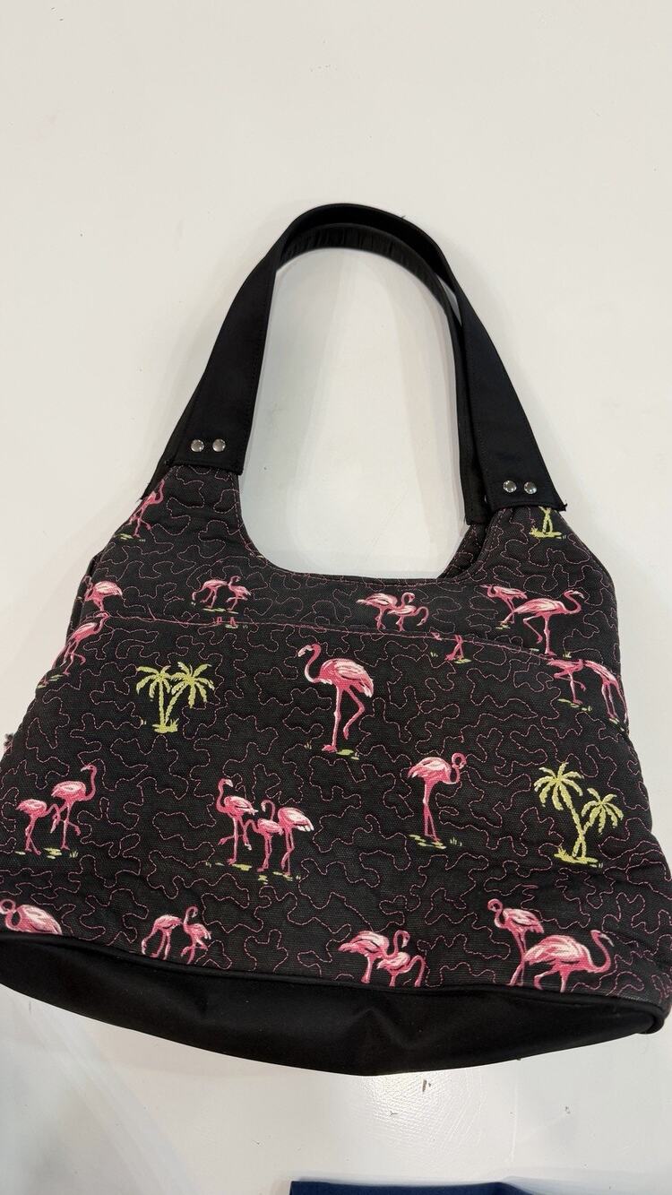 Donna Sharp 'Flamingo' Bag Quilted Lining Small/Med Size